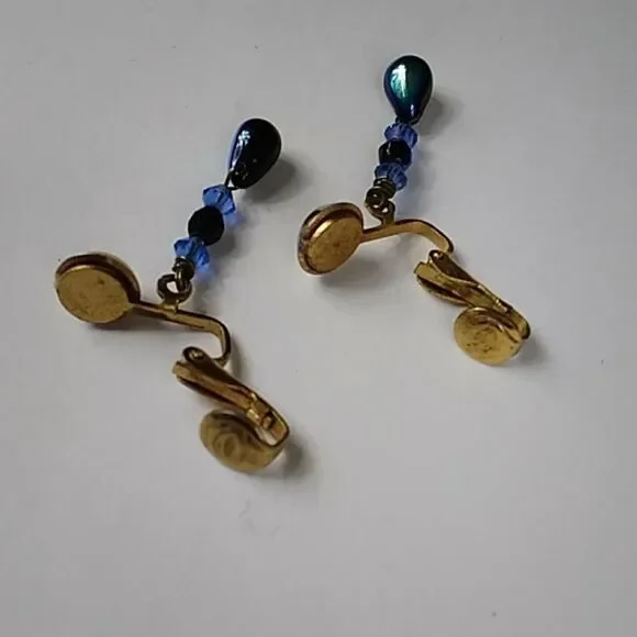 Vintage Earrings - Picture 5 of 6